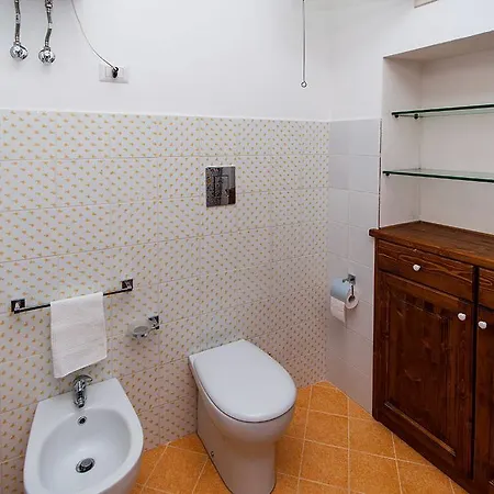 Holiday home Casa Vacanze Etna *